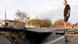 Mann geht über zerstörte Straße (Foto: AP) Mann geht über zerstörte Straße (Foto: AP)