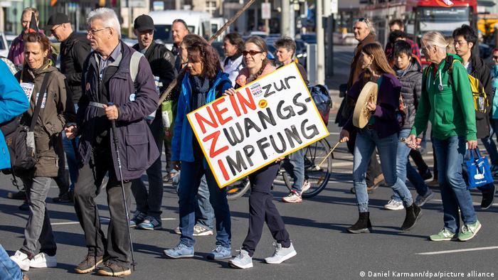 anti-vaxxers demonstrating in Nuremberg