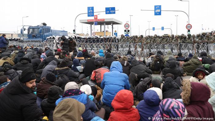 На чекор, а сепак безнадежно далеку од ЕУ: мигрантите на белоруско-полската граница