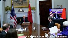 Лідери США і Китаю вперше зустрілися на віртуальному саміті