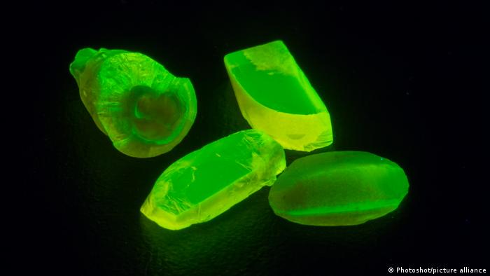  Rare earth crystals photographed under ultraviolet light