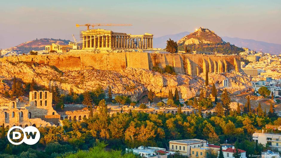 Greece calls for return of all Parthenon statues around the world |  World |  DW