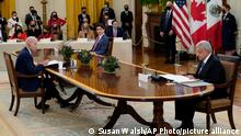 18.11.2021
President Joe Biden meets with Mexican President Andrés Manuel López Obrador, right, and Canadian Prime Minister Justin Trudeau in the East Room of the White House in Washington, Thursday, Nov. 18, 2021. (AP Photo/Susan Walsh)