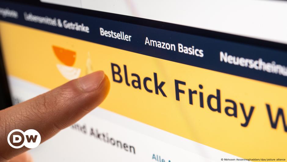 Deutsche Gewerkschaften fordern Amazon-Beschäftigte zum Streik am Schwarzen Freitag auf – DW – 24.11.2022