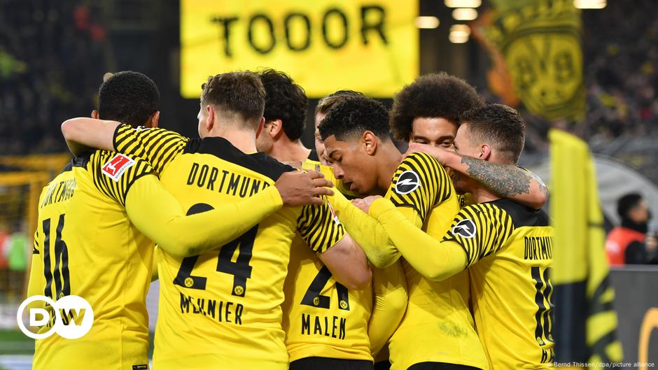 Borussia Dortmund nutzt Patzer des FC Bayern