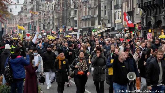 Niederlande Amsterdam Coronavirus Protest