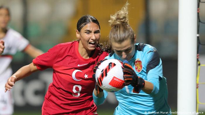 Miray Cin of Turkey in action against Roksana Shahanska of Bulgaria