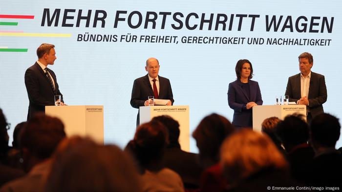 Koalitionsgespräche zwischen SPD, Grünen und FDP in Berlin