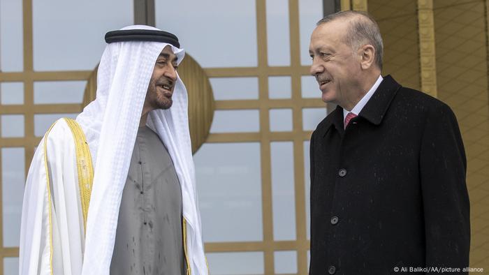 الرئيس التركي رجب طيب أردوغان ورئيس الإمارات محمد بن زايد، عندما كان لايزال وليًا للعهد (24.11.2021)