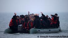 اتفاق أوروبي على صرامة أكبر ضد عصابات تهريب البشر عبر بحر المانش