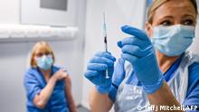 Лише третина українців повністю вакцинувалась від COVID-19