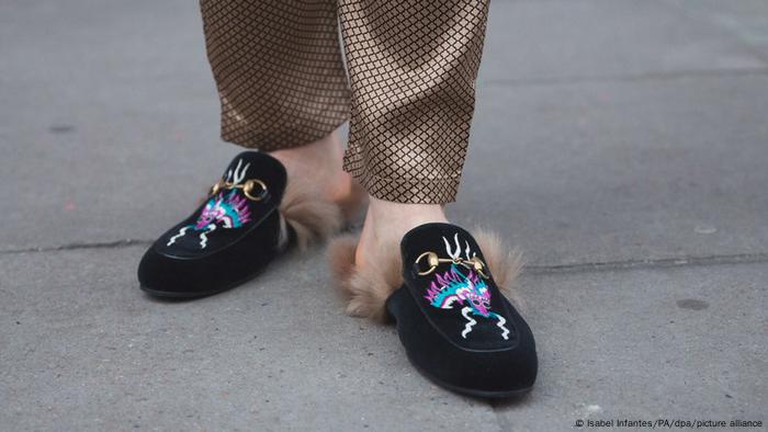 Lola Cruz – A Step Above Shoes Lola Cruz – A Step Above Shoes