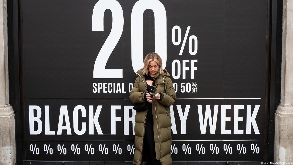 German Consumer Groups Wary Of Black Friday Shopping Spree Dw 11 24 22