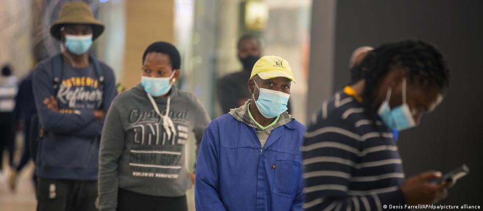 Sete das nove províncias da África do Sul já registraram casos da variante ômicron