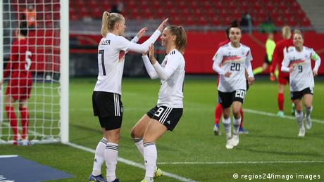 Germany record biggest World Cup qualifying win yet against Turkey