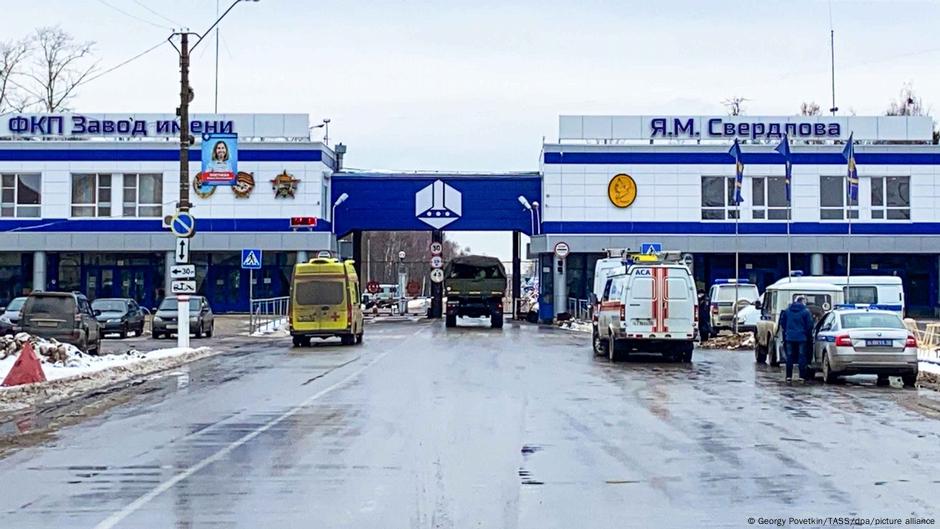 Ukraine updates: Kyiv says ammo plant hit deep inside Russia  DW  10/06/2025