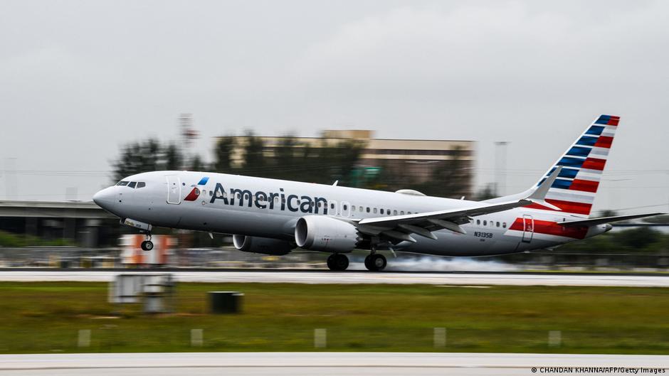 Vuelo Miami-Londres da media vuelta por pasajera que se negó a usar  mascarilla | El Mundo | DW | 21.01.2022