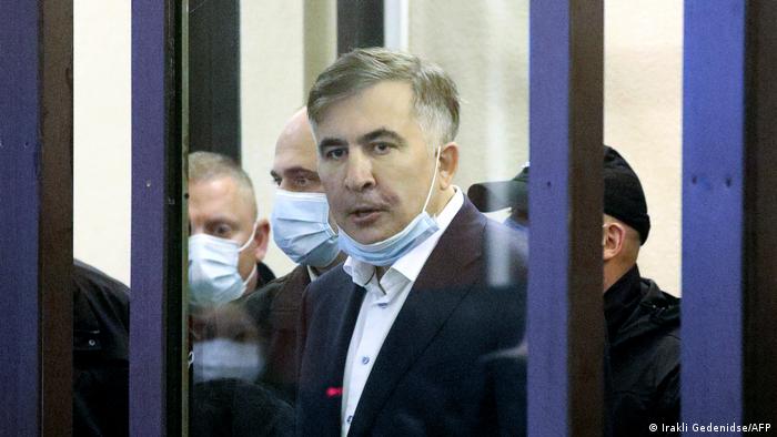 Экс-президент Грузии Михаил Саакашвили во время суда в Тбилиси, ноябрь 2021 года