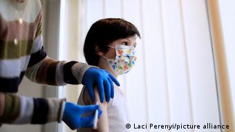 Almanya'da 5-11 yaş arası çocuklar için aşı kampanyası başlatıldı.