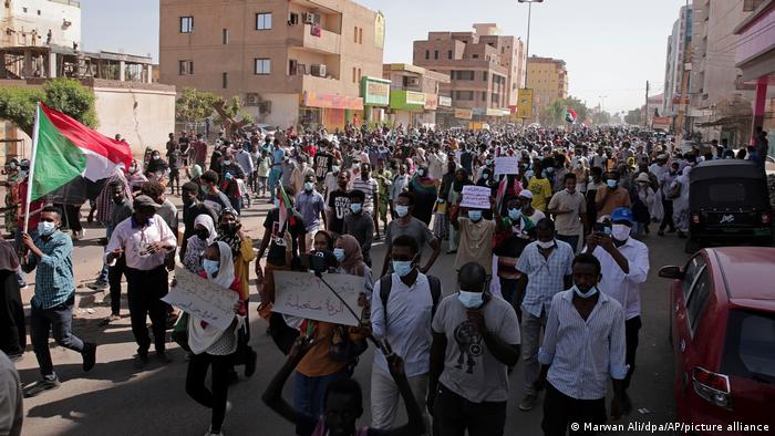 Proteste gegen die Machübernahme des Militärs im Sudan
