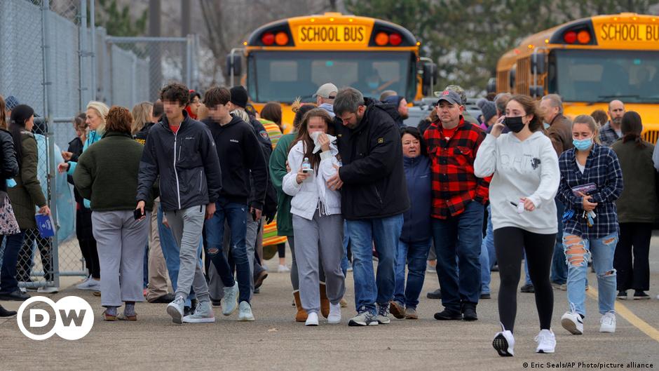 AS: Siswa tewaskan 3 orang dalam penembakan di sekolah Michigan |  Berita |  DW