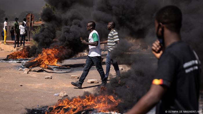 Police fire tear gas to disperse crowds in Ouagadoudou, Burkina Faso