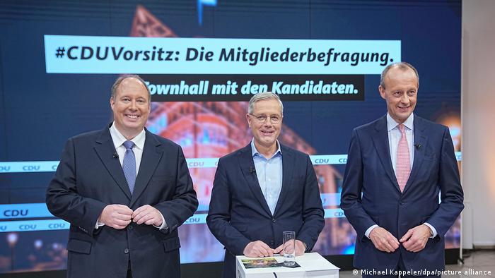 Los tres candidatos a presidir la CDU, Braun, Röttgen y Merz, durante una presentación en la Fundación Adenauer el pasado miércoles.