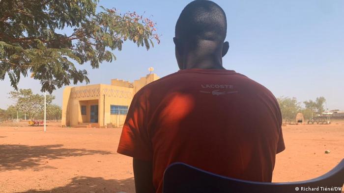 Un déplacé de Nadiagou dans un camp à Ouagadougou 
