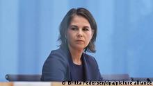 27/09/2021 Annalena Baerbock, Kanzlerkandidatin und Bundesvorsitzende von Bündnis 90/Die Grünen, äußert sich in der Bundespressekonferenz zum Ausgang der Bundestagswahl. +++ dpa-Bildfunk +++