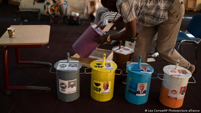 Gambia | Präsidentschaftswahlen in Serrekunda