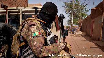 Un soldat malien à Mopti