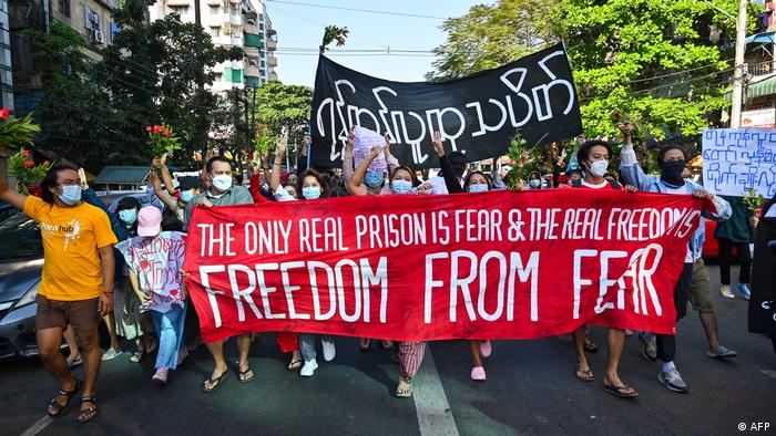 Протести у столиці М'янми Янгоні