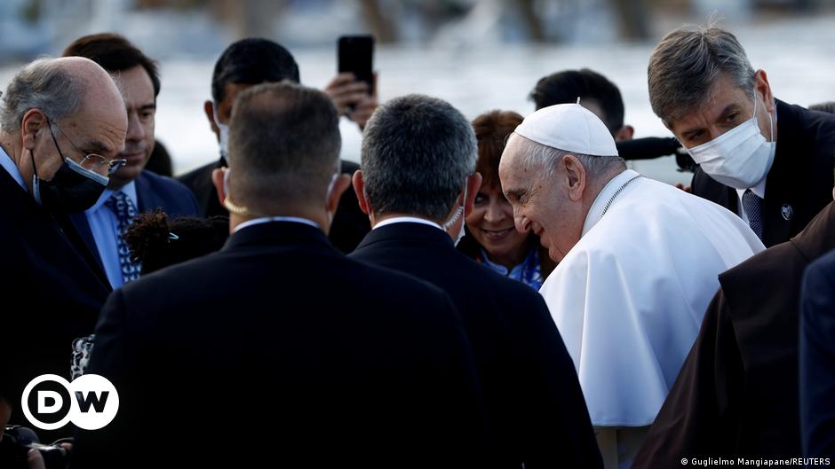 Paus Fransiskus bertemu para migran di kamp pengungsi Lesbos |  Berita |  DW
