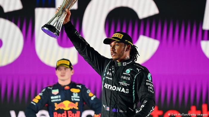 Formula One: Lewis Hamilton wins in Saudi Arabia to force drivers′  championship decider | Sports | German football and major international  sports news | DW | 05.12.2021