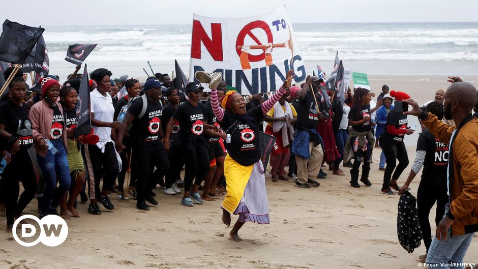 Kelompok lingkungan Afrika Selatan menuntut diakhirinya eksplorasi Shell |  Berita |  DW