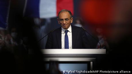 Той харесва Путин и Орбан поздравява британците за Брекзит и