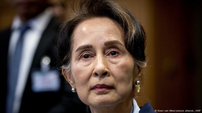 Aung Suu Kyi plädiert für Myanmar im Friedenspalast