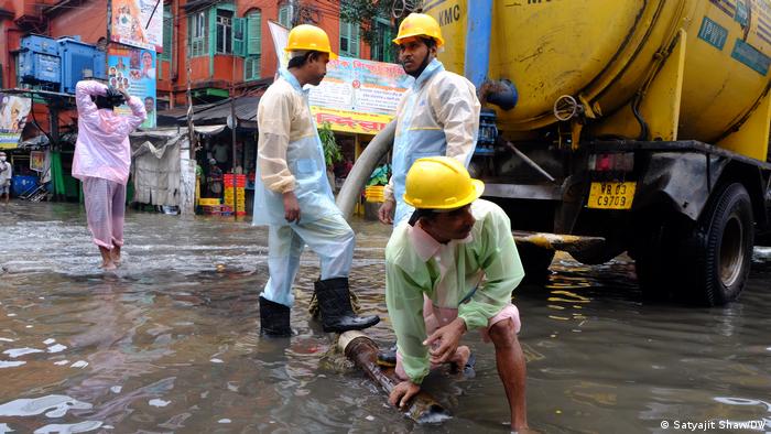 Kolkata Sturzflut Überschwemmung Unwetter Katastrophe 
