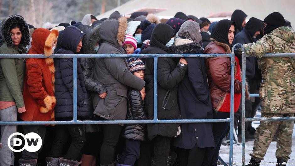 The EU migrant crisis along the Belarus-Poland border | DW | 06.12.2021