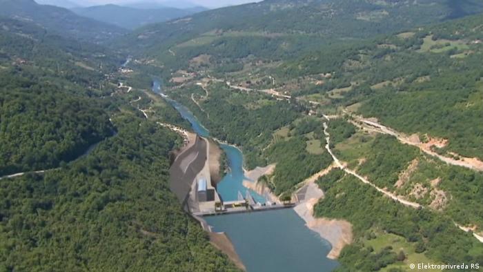 Wasserkraftwerk an der Drina „Buk Bijela“ zwischen Bosnien-Herzegowina und Serbien