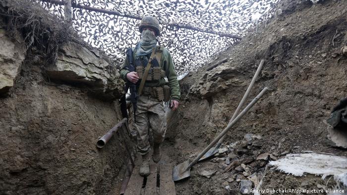 Lage in der Ukraine Soldat