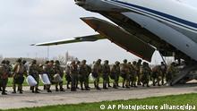 Rusia creará 12 unidades militares en frontera occidental por amenaza de OTAN
