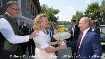 На весіллі у Карін Кнайссль у 2018 році був присутній Путін 