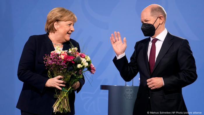 Tras 16 años en el poder, Angela Merkel deja su lugar a Olaf Scholz