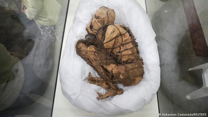 Peru | 1200 Jahre alte Mumie von Cajamarquilla