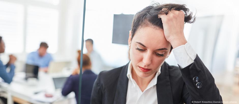 Para pelo menos 20% das mulheres, sintomas menstruais severos interferem no trabalho, segundo algumas pesquisas