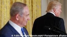 15.02.2017
President Donald Trump starts to walks away from Israeli Prime Minister Benjamin Netanyahu at the conclusion of their joint news conference in the East Room of the White House in Washington, Wednesday, Feb. 15, 2017. (AP Photo/Pablo Martinez Monsivais)