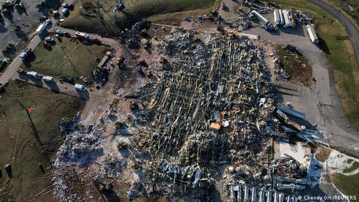 USA -Zerstörung nach Tornado