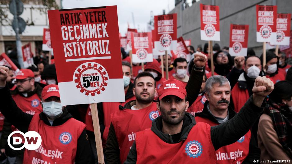 Protest in Istanbul gegen Währungsverfall und Wirtschaftsmisere