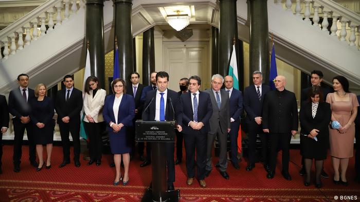 Новата влада на Бугарија на чело со премиерот Кирил Петков. Каков ќе биде нејзиниот став во однос на македонските евроинтеграции?